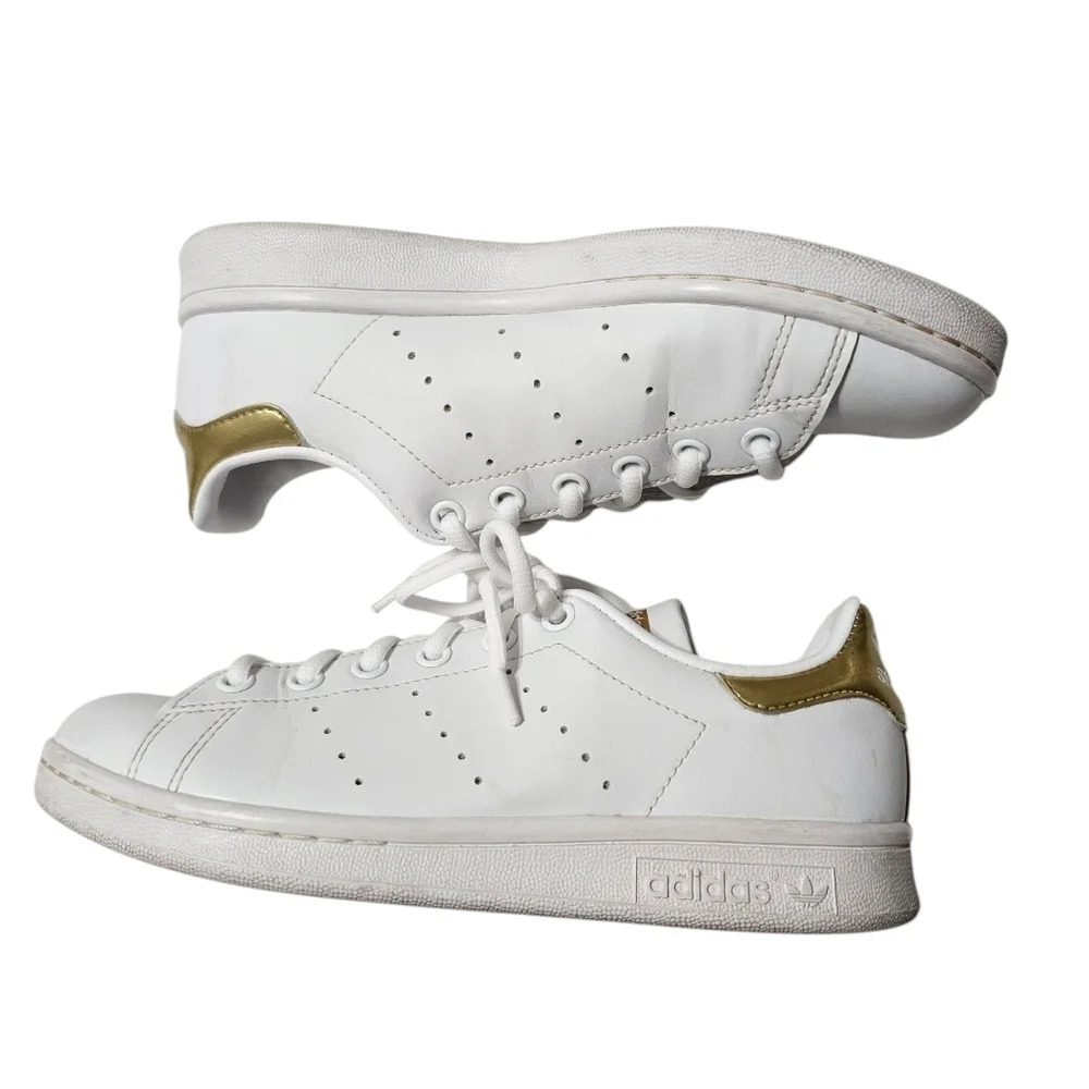 ADIDAS Originals Stan Smith Sneakers in White/Metallic Gold Size 5